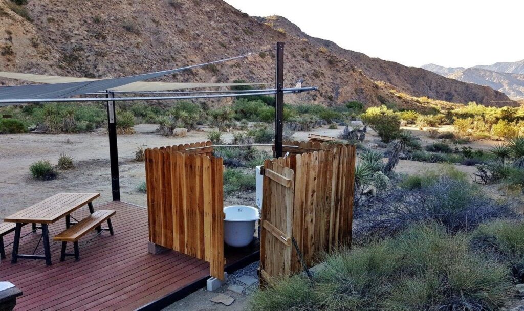 Hidden Passage Private Soaking Tub